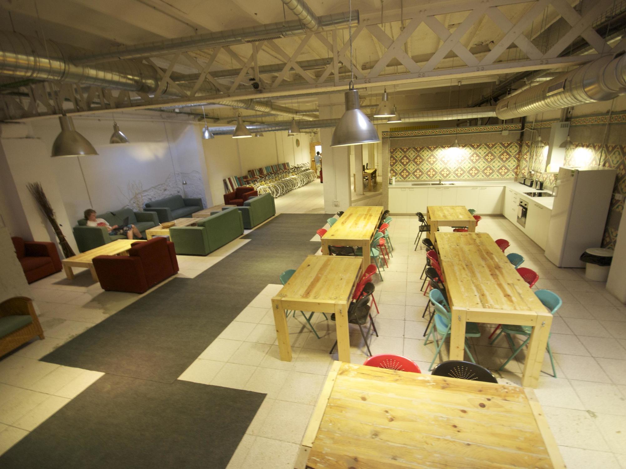 Bed & Bike Barcelona Hostel Bagian luar foto