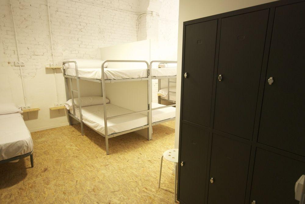 Bed & Bike Barcelona Hostel Bagian luar foto