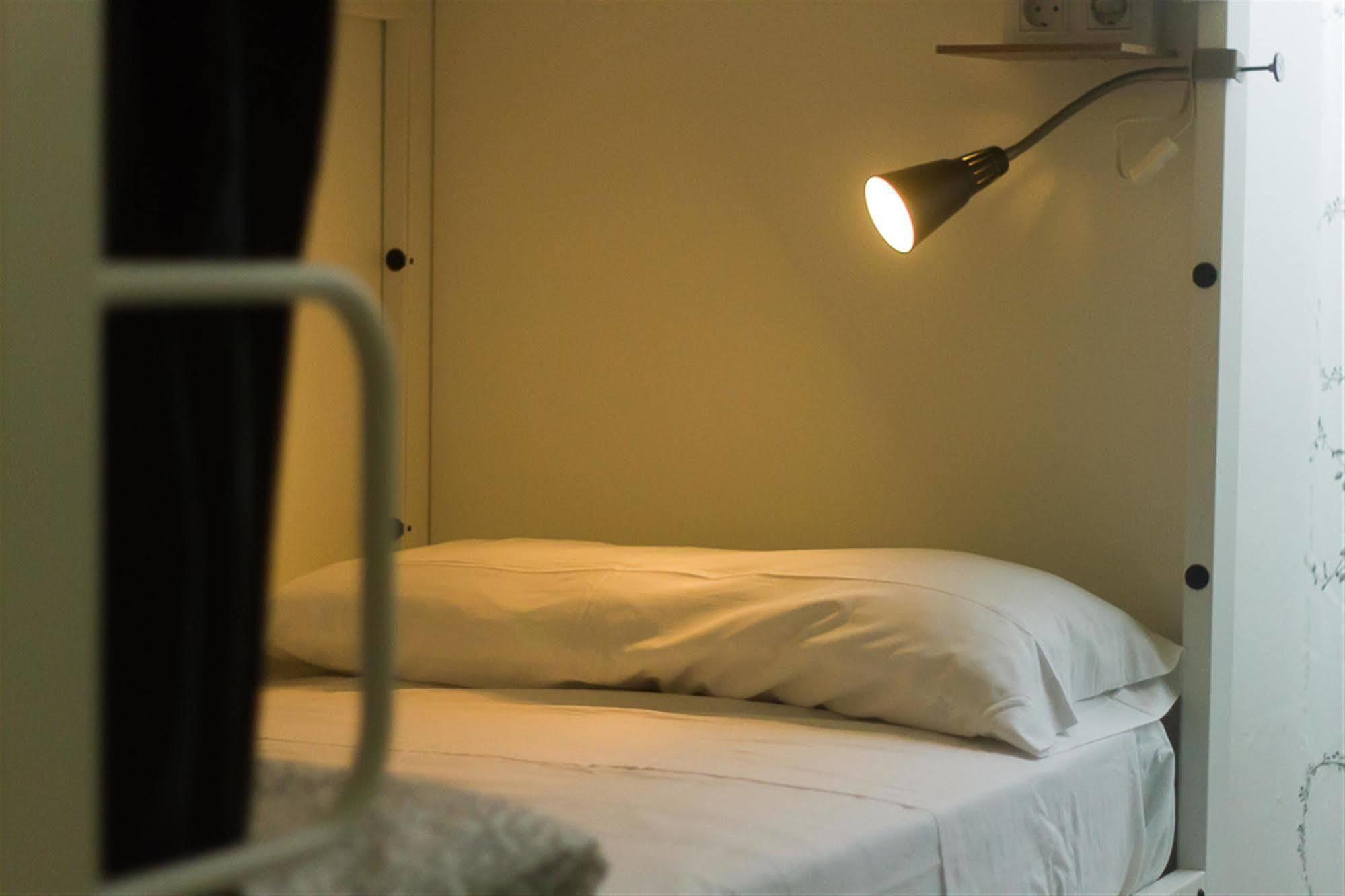 Bed & Bike Barcelona Hostel Bagian luar foto
