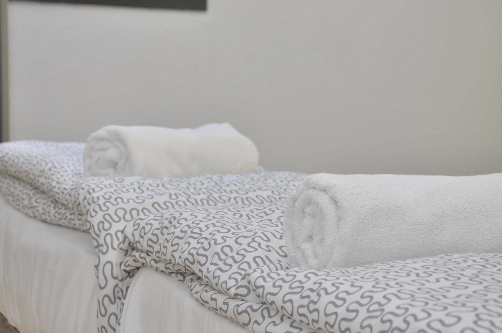 Bed & Bike Barcelona Hostel Bagian luar foto